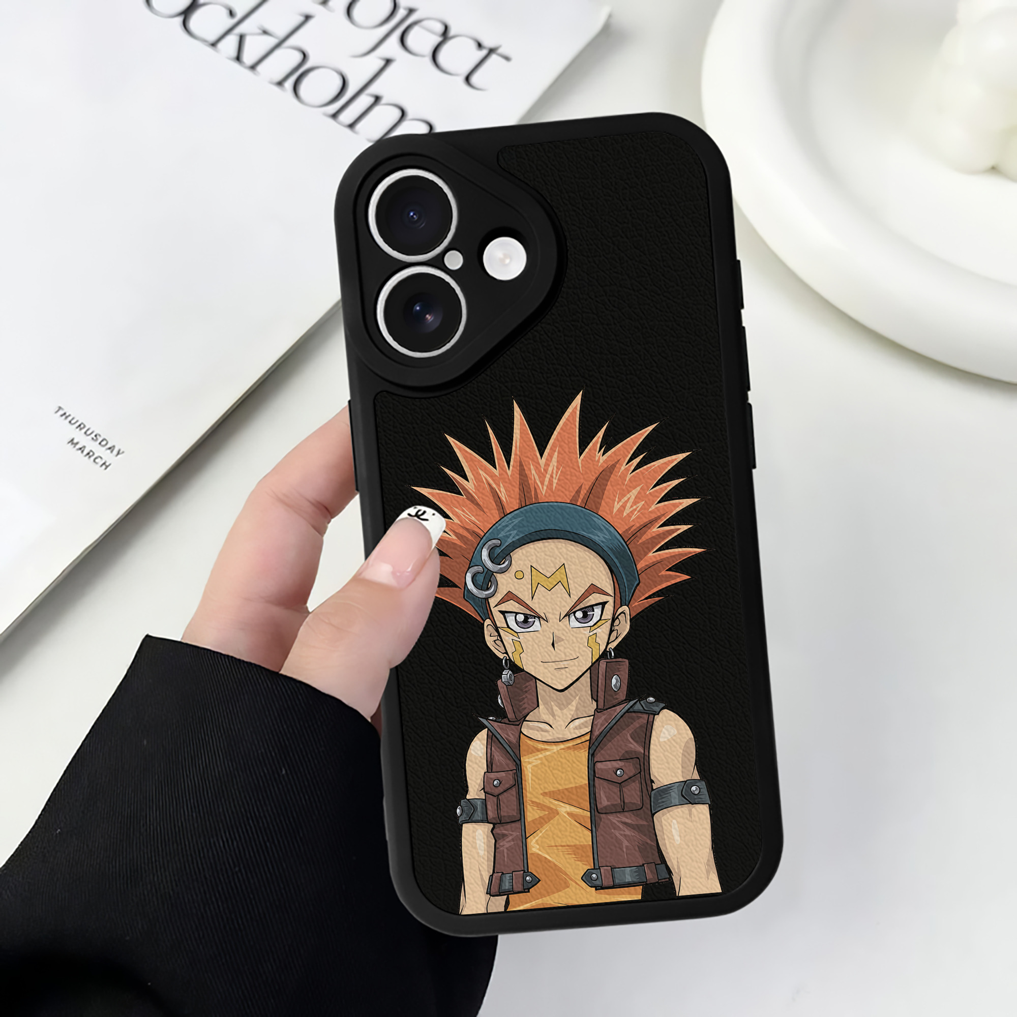 遊☆戯☆王 Yu-Gi-Oh! 【iPhone 16シリーズ対応】シリコンスマホケース（レザー調） 材質：シリコン
